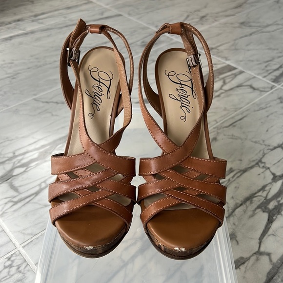 Fergie Tan Kissed Heel